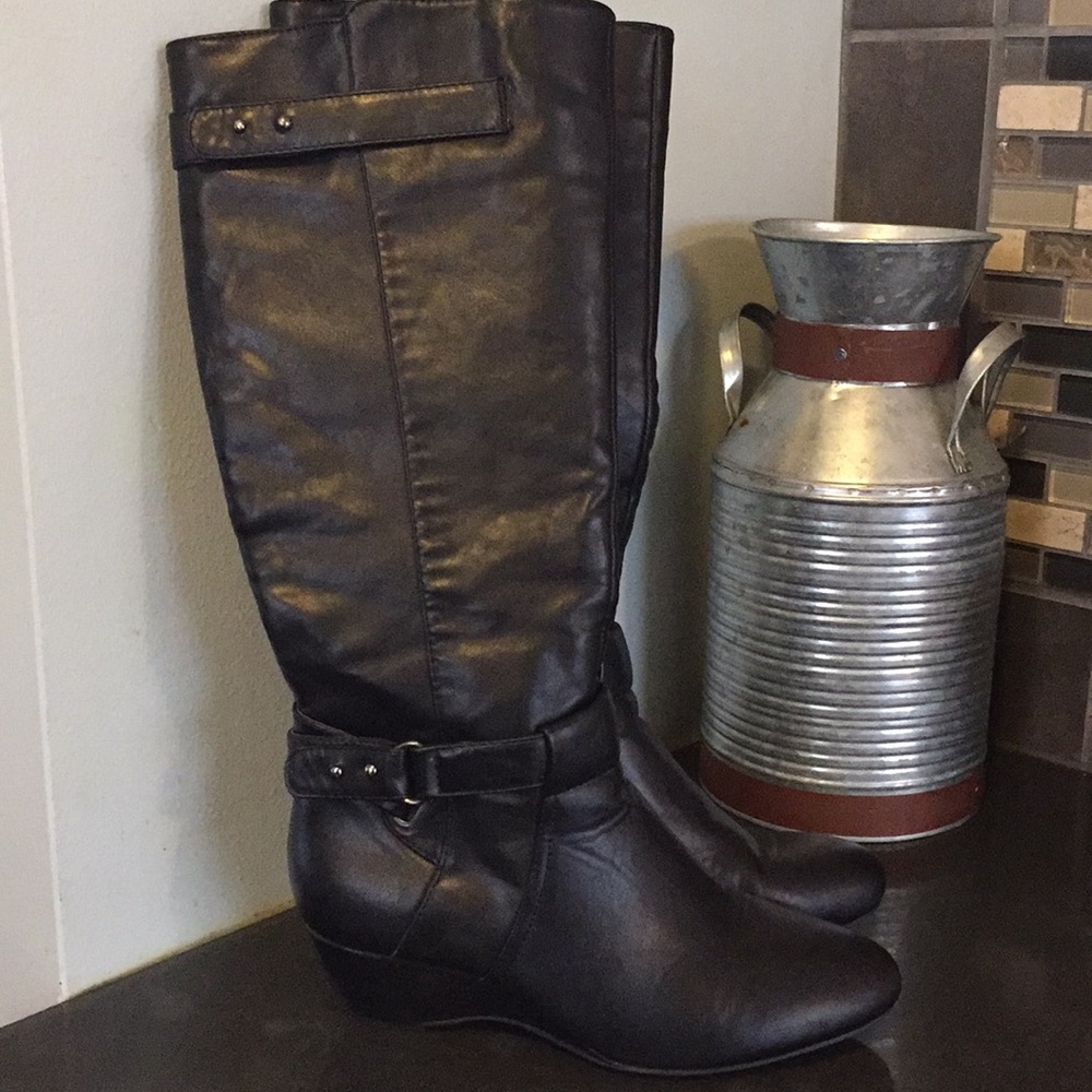 Women’s JustFab Boots - Size 6